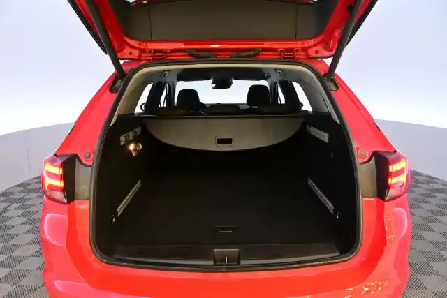 Punainen Farmari, Opel Astra – LOP-354
