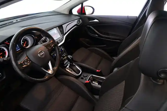 Punainen Farmari, Opel Astra – LOP-354