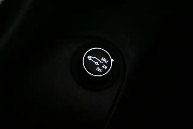 Punainen Farmari, Opel Astra – LOP-354