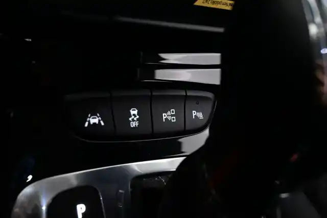 Punainen Farmari, Opel Astra – LOP-354