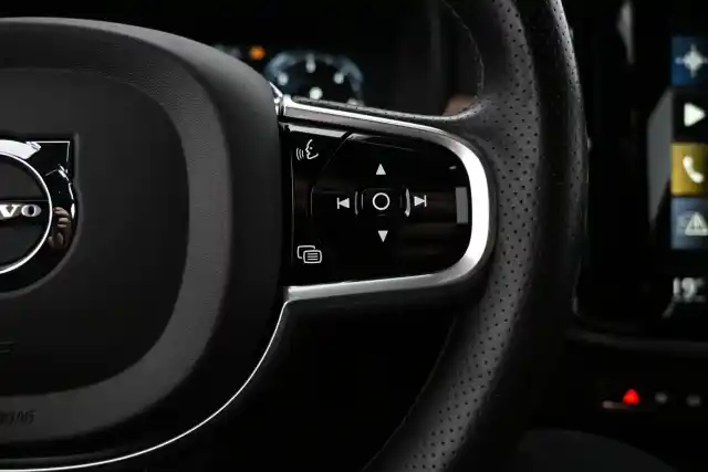 Ruskea Farmari, Volvo V90 – LOP-420
