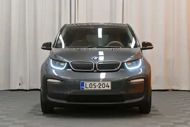 Harmaa Viistoperä, BMW i3 – LOS-204