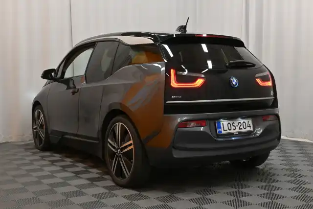 Harmaa Viistoperä, BMW i3 – LOS-204