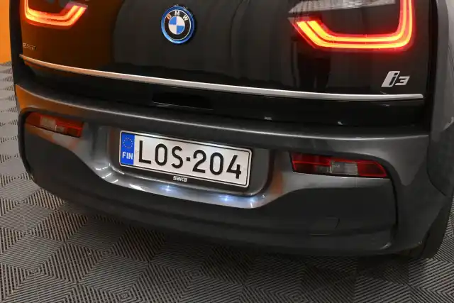 Harmaa Viistoperä, BMW i3 – LOS-204