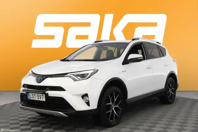 Valkoinen Maastoauto, Toyota RAV4 – LOT-397