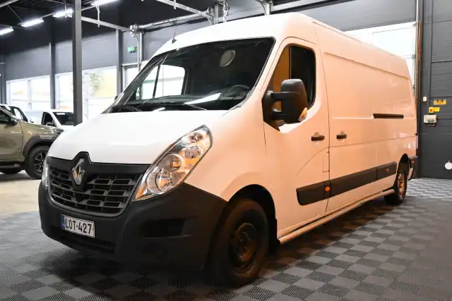 Valkoinen Pakettiauto, Renault Master – LOT-427