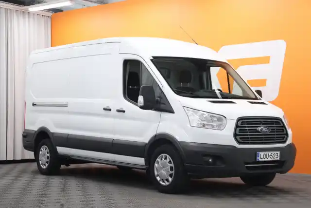 Valkoinen Pakettiauto, Ford Transit – LOU-523