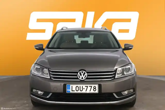 Ruskea Farmari, Volkswagen Passat – LOU-778