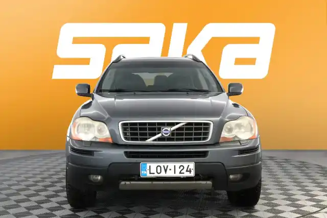 Harmaa Tila-auto, Volvo XC90 – LOV-124