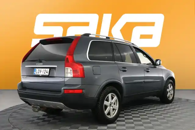 Harmaa Tila-auto, Volvo XC90 – LOV-124