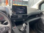 Valkoinen Pakettiauto, Opel Combo – LOX-162, kuva 5