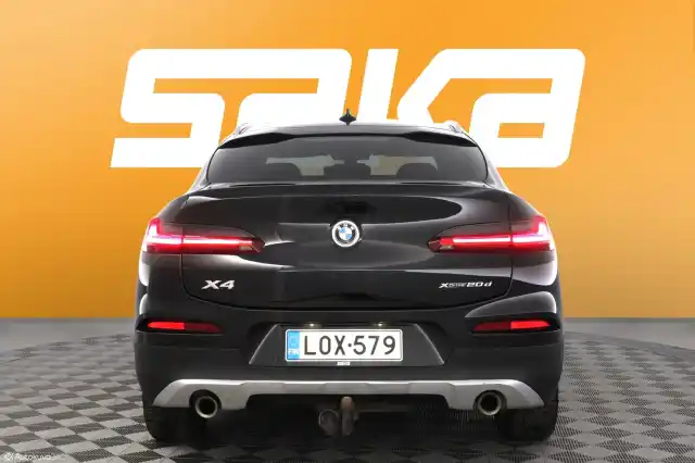 Musta Maastoauto, BMW X4 – LOX-579