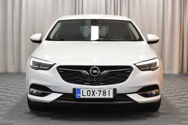 Valkoinen Farmari, Opel Insignia – LOX-781