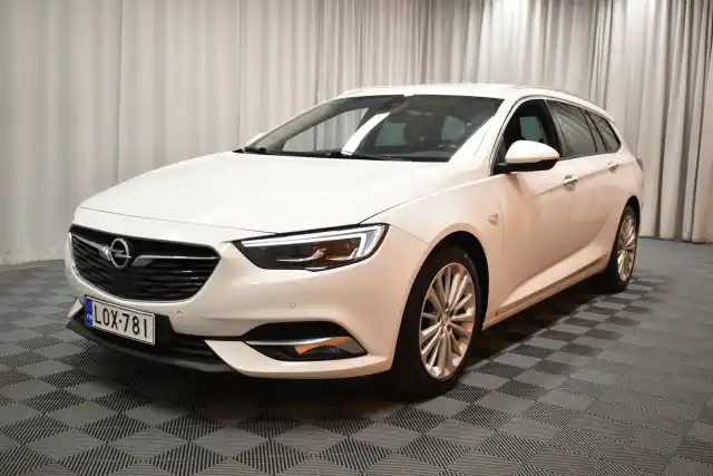 Valkoinen Farmari, Opel Insignia – LOX-781