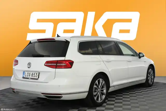 Valkoinen Farmari, Volkswagen Passat – LOX-853