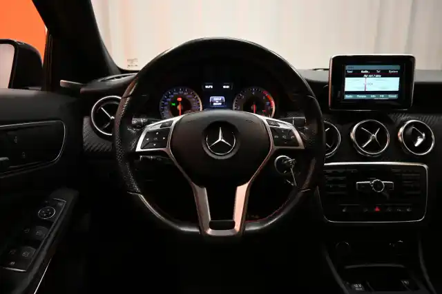 Musta Viistoperä, Mercedes-Benz A – LOX-888