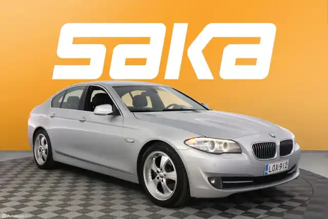 Hopea Sedan, BMW 523 – LOX-912