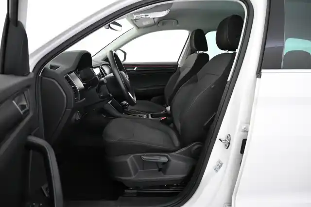 Valkoinen Maastoauto, Skoda Kodiaq – LPA-382