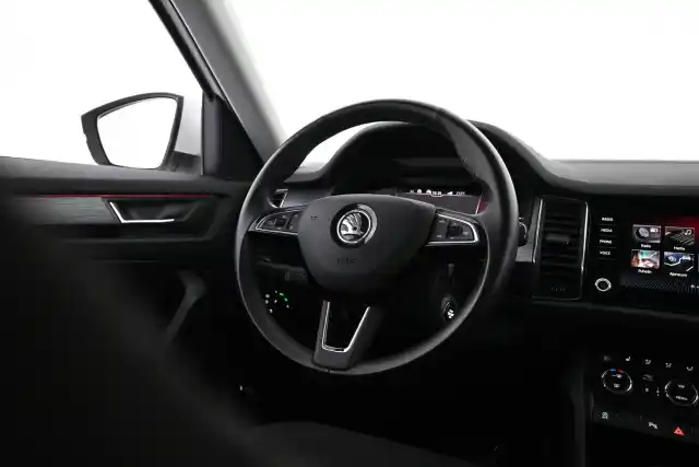 Valkoinen Maastoauto, Skoda Kodiaq – LPA-382