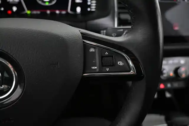 Valkoinen Maastoauto, Skoda Kodiaq – LPA-382