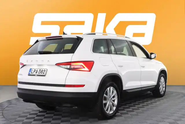 Valkoinen Maastoauto, Skoda Kodiaq – LPA-382