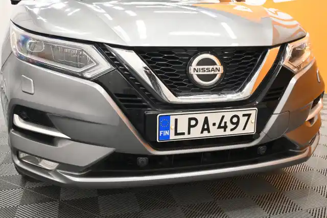 Harmaa Maastoauto, Nissan Qashqai – LPA-497