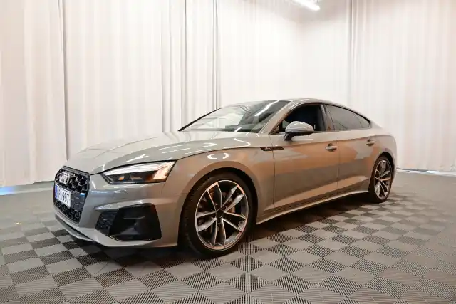 Harmaa Viistoperä, Audi A5 – LPA-997