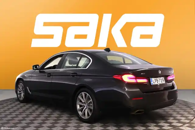 Musta Sedan, BMW 530 – LPB-729