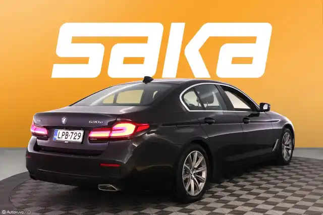Musta Sedan, BMW 530 – LPB-729