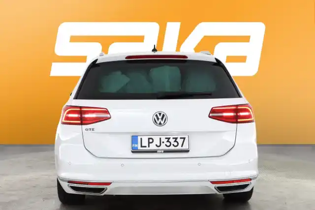 Valkoinen Farmari, Volkswagen Passat – LPJ-337