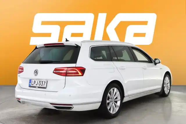 Valkoinen Farmari, Volkswagen Passat – LPJ-337