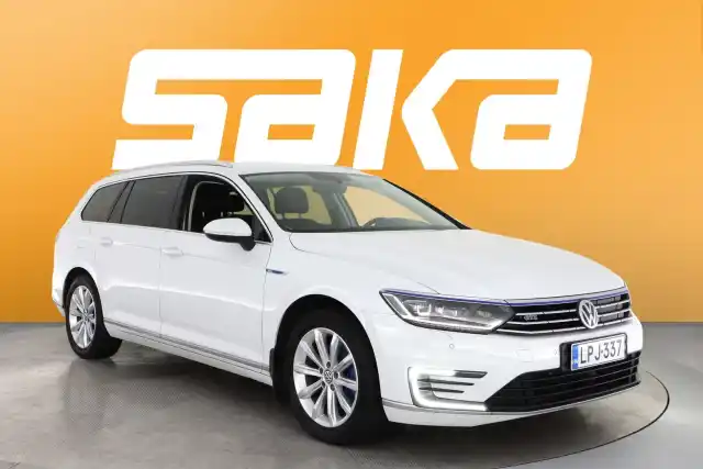 Valkoinen Farmari, Volkswagen Passat – LPJ-337