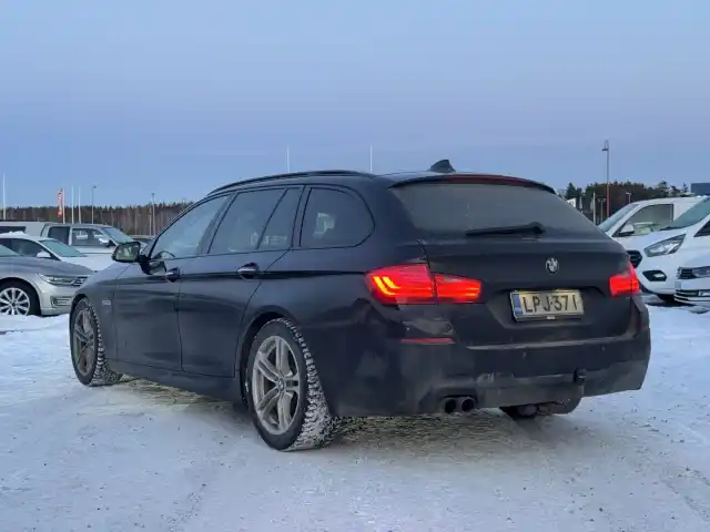 Musta Farmari, BMW 530 – LPJ-371