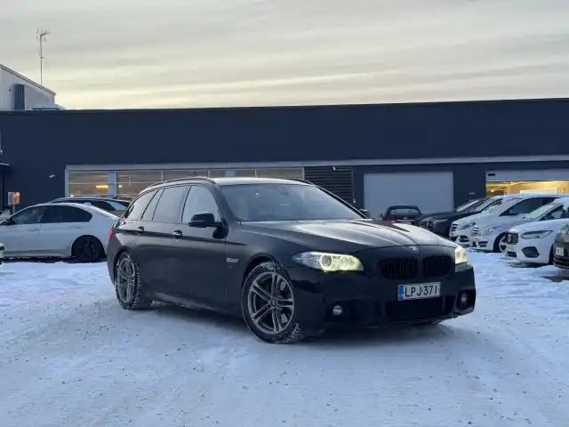 Musta Farmari, BMW 530 – LPJ-371