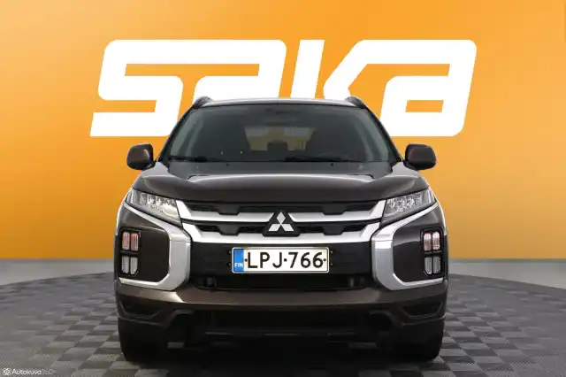 Ruskea Maastoauto, Mitsubishi ASX – LPJ-766