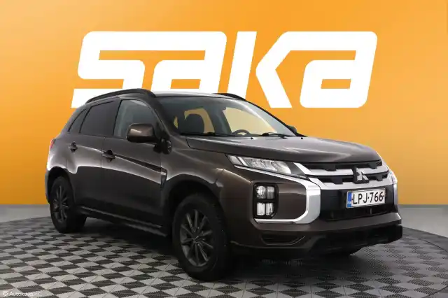 Ruskea Maastoauto, Mitsubishi ASX – LPJ-766