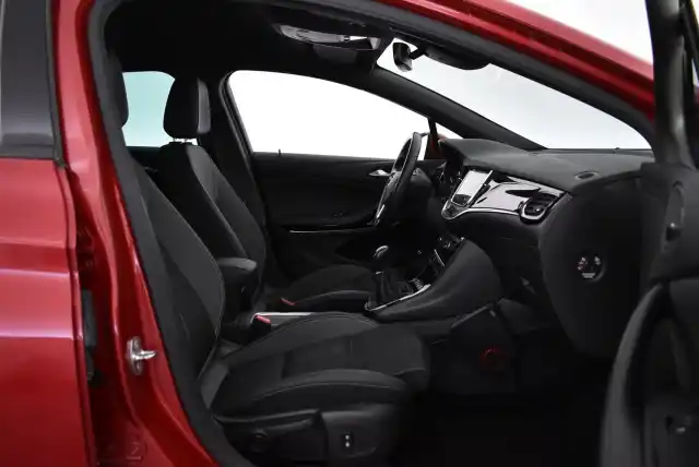 Punainen Farmari, Opel Astra – LPJ-852
