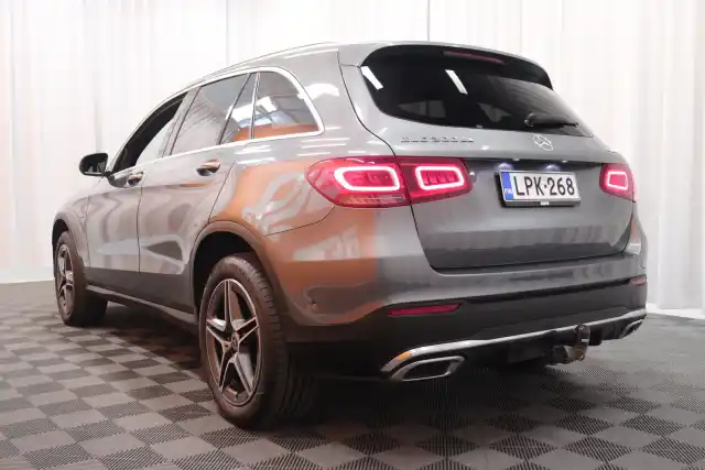 Harmaa Maastoauto, Mercedes-Benz GLC – LPK-268