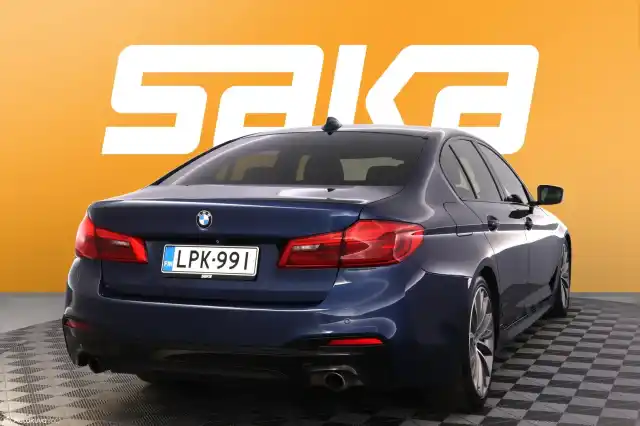 Sininen Sedan, BMW 530 – LPK-991