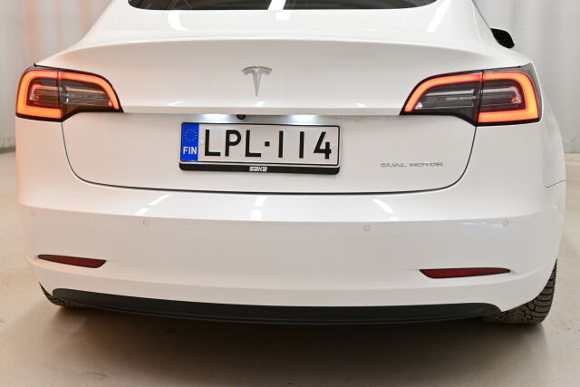 Valkoinen Sedan, Tesla Model 3 – LPL-114