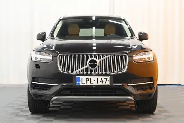 Musta Tila-auto, Volvo XC90 – LPL-147