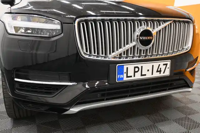 Musta Tila-auto, Volvo XC90 – LPL-147