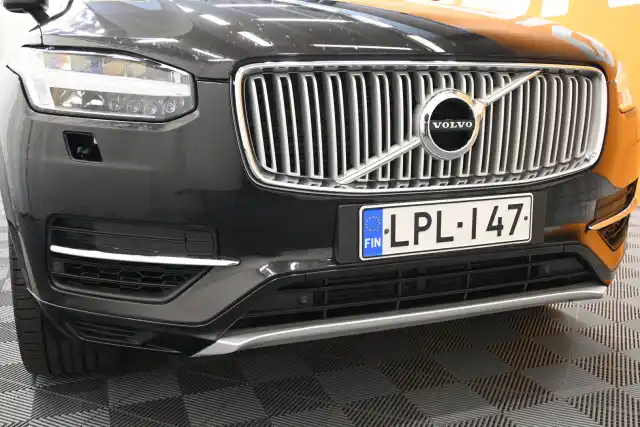 Musta Tila-auto, Volvo XC90 – LPL-147