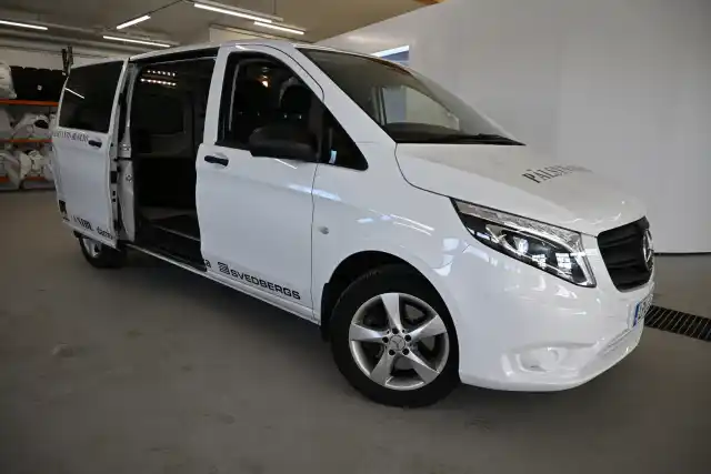 Valkoinen Pakettiauto, Mercedes-Benz Vito – LPL-552