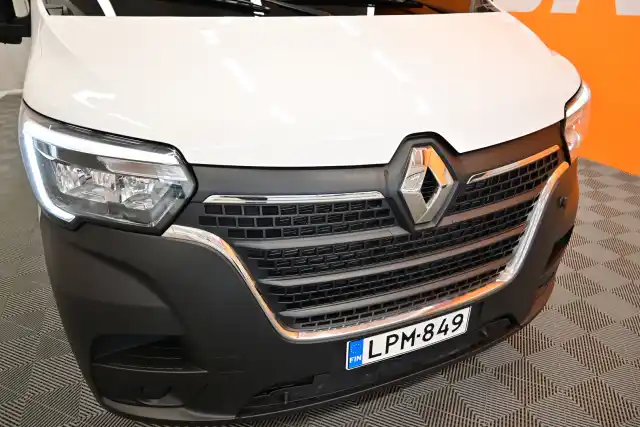 Valkoinen Pakettiauto, Renault Master – LPM-849