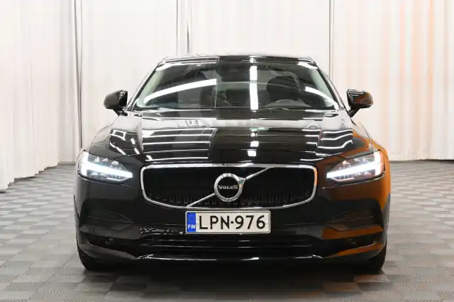 Musta Sedan, Volvo S90 – LPN-976