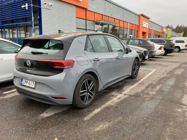 Harmaa Viistoperä, Volkswagen ID.3 – LPP-417