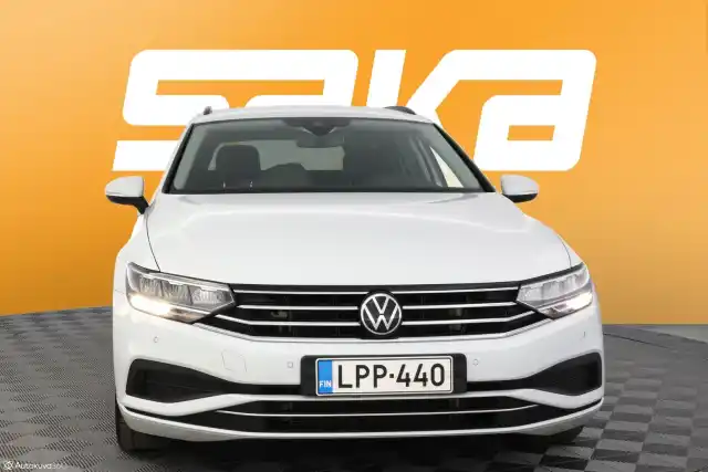 Valkoinen Farmari, Volkswagen Passat – LPP-440