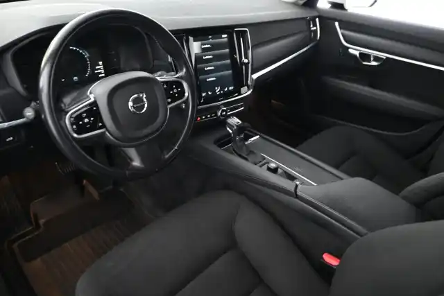 Valkoinen Farmari, Volvo V90 – LPR-369