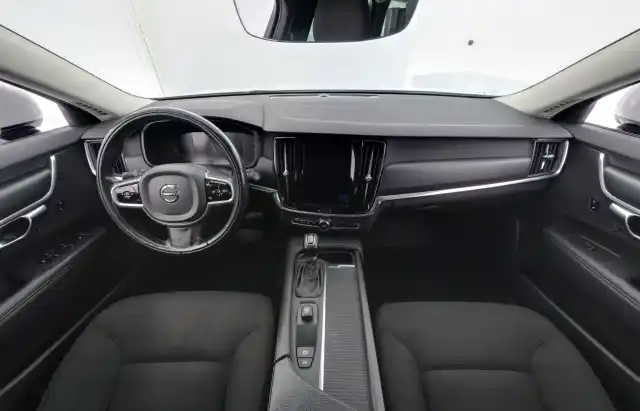 Valkoinen Farmari, Volvo V90 – LPR-369